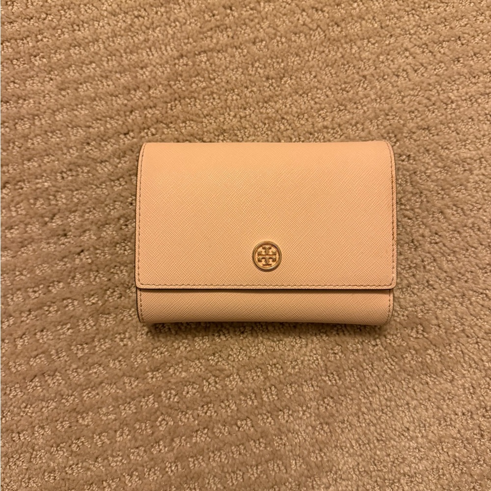 Tory Burch Robinson medium Tri-fold wallet